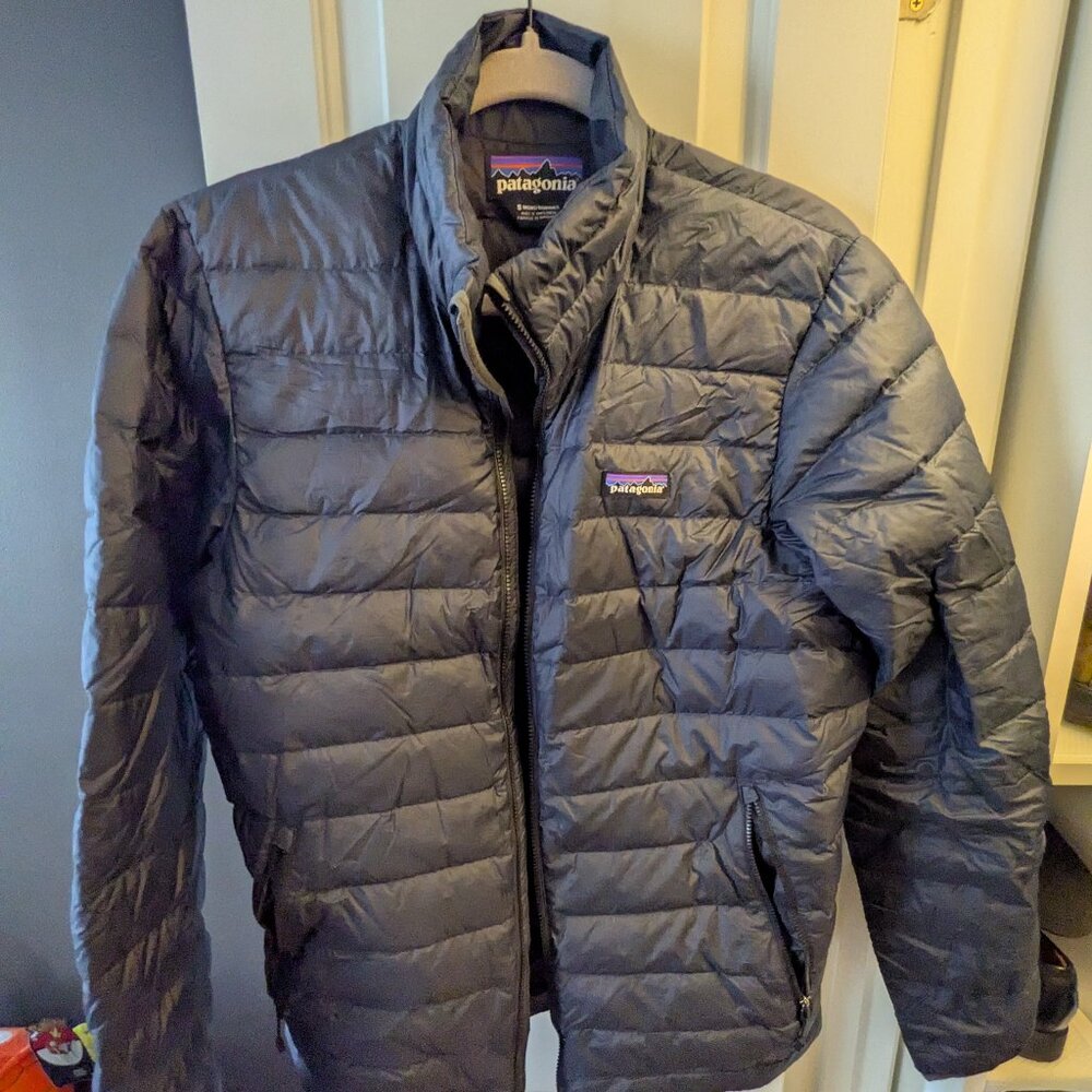 Patagonia Men's Down Sweater Jacket Size SMALL